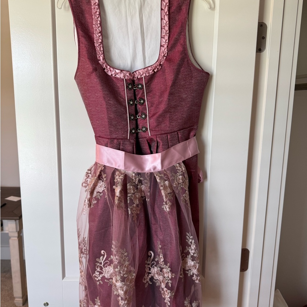 Women’s pink Octoberfest dress